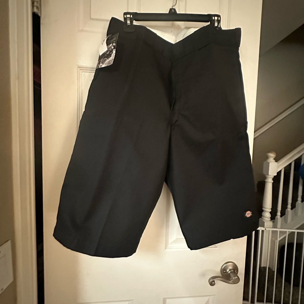New black Dickies shorts